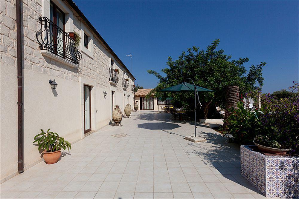 Villa U Marchisi B&B Scicli Bagian luar foto